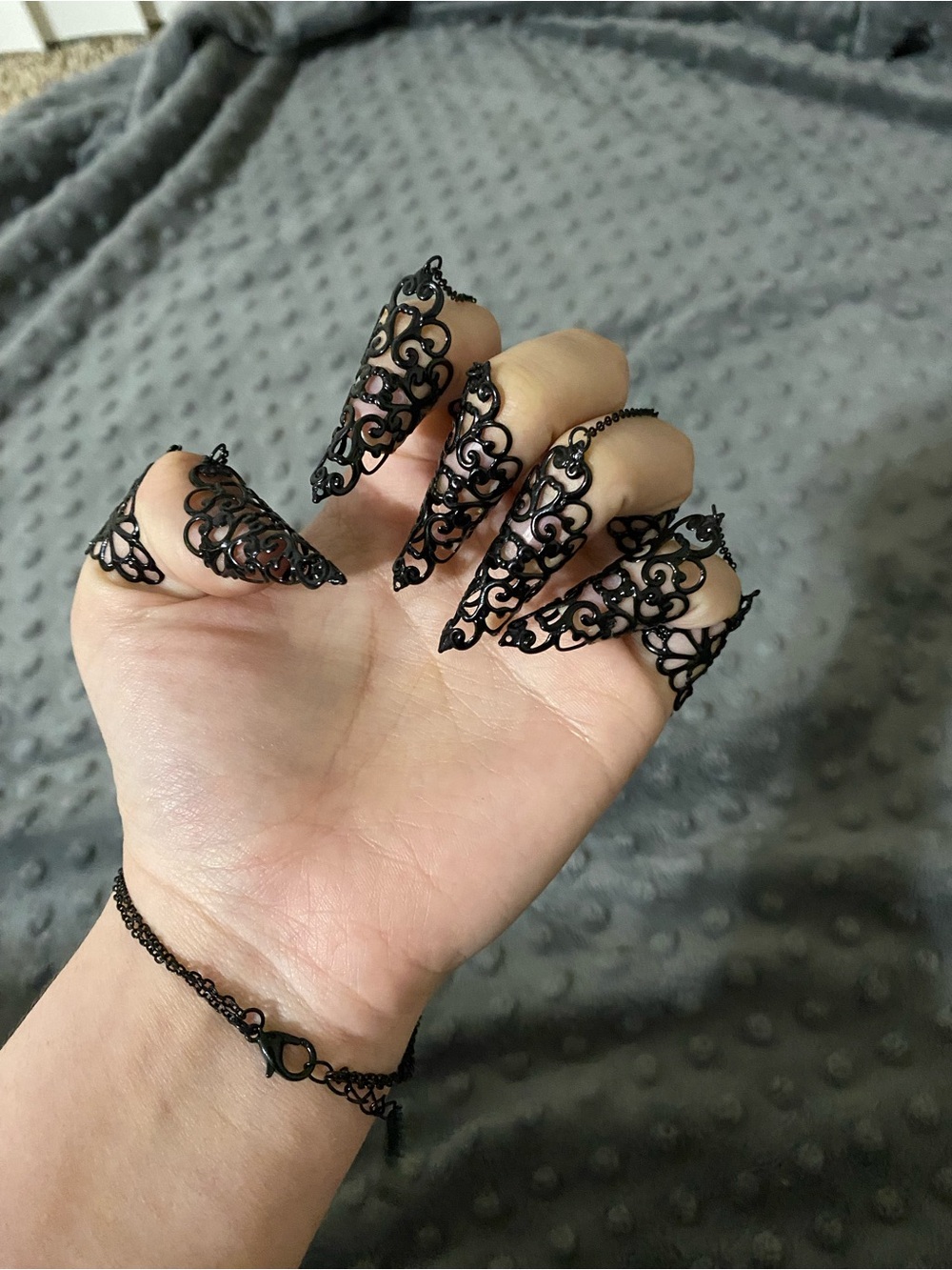 Black Filigree Hand Chain Bracelet with Finger Rings - Picture 3 of 4